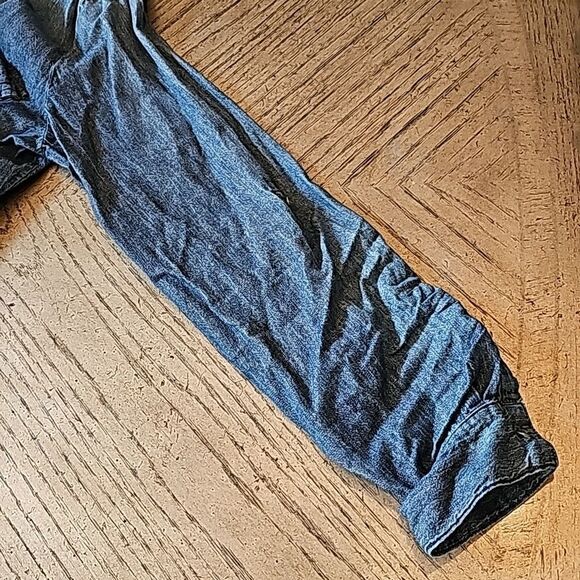 Long Sleeve denim button down shirt size S Nine West - Picture 5 of 6